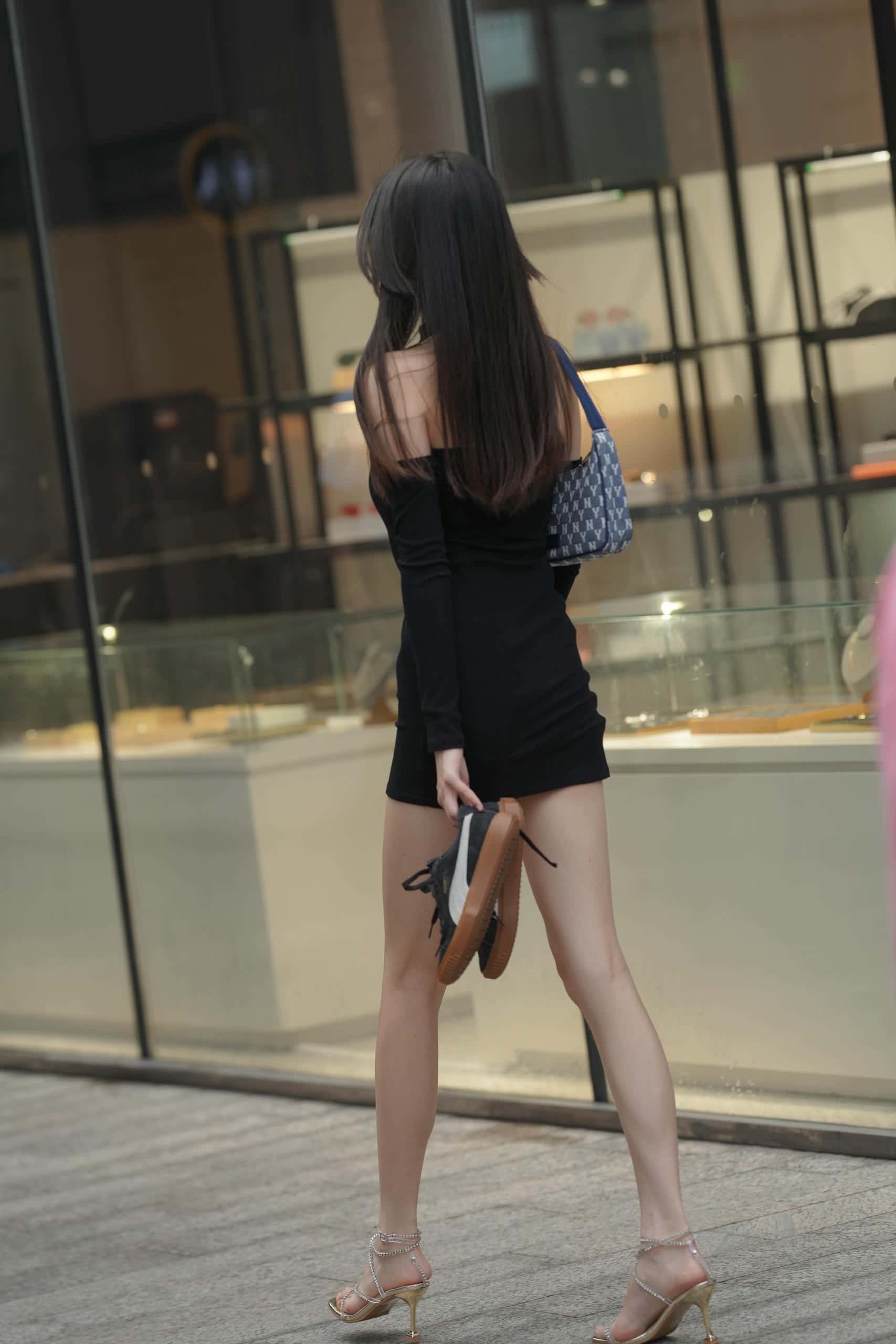 简约黑裙写真合集75张高清优雅穿搭摄影