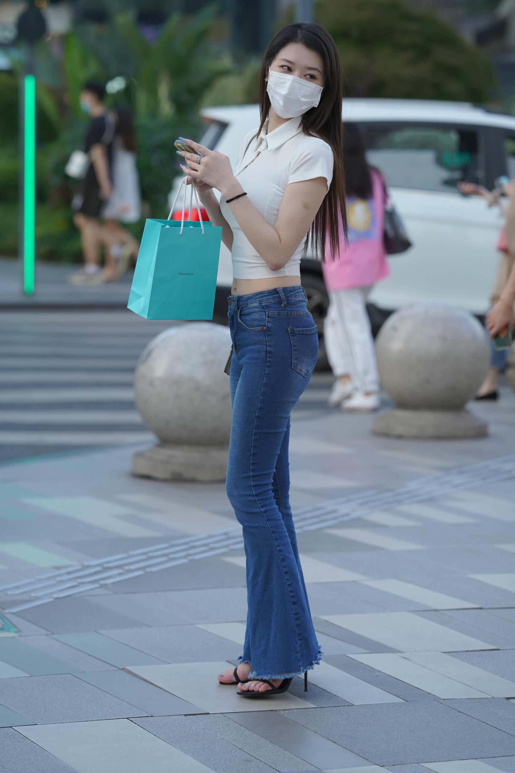 牛仔裤长腿穿搭写真合集207张高清时尚街拍摄影资源