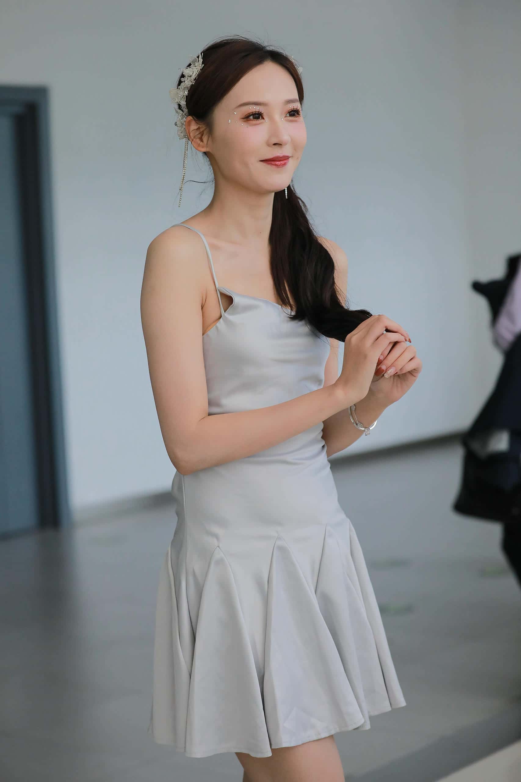 长腿漂亮美女图片资源