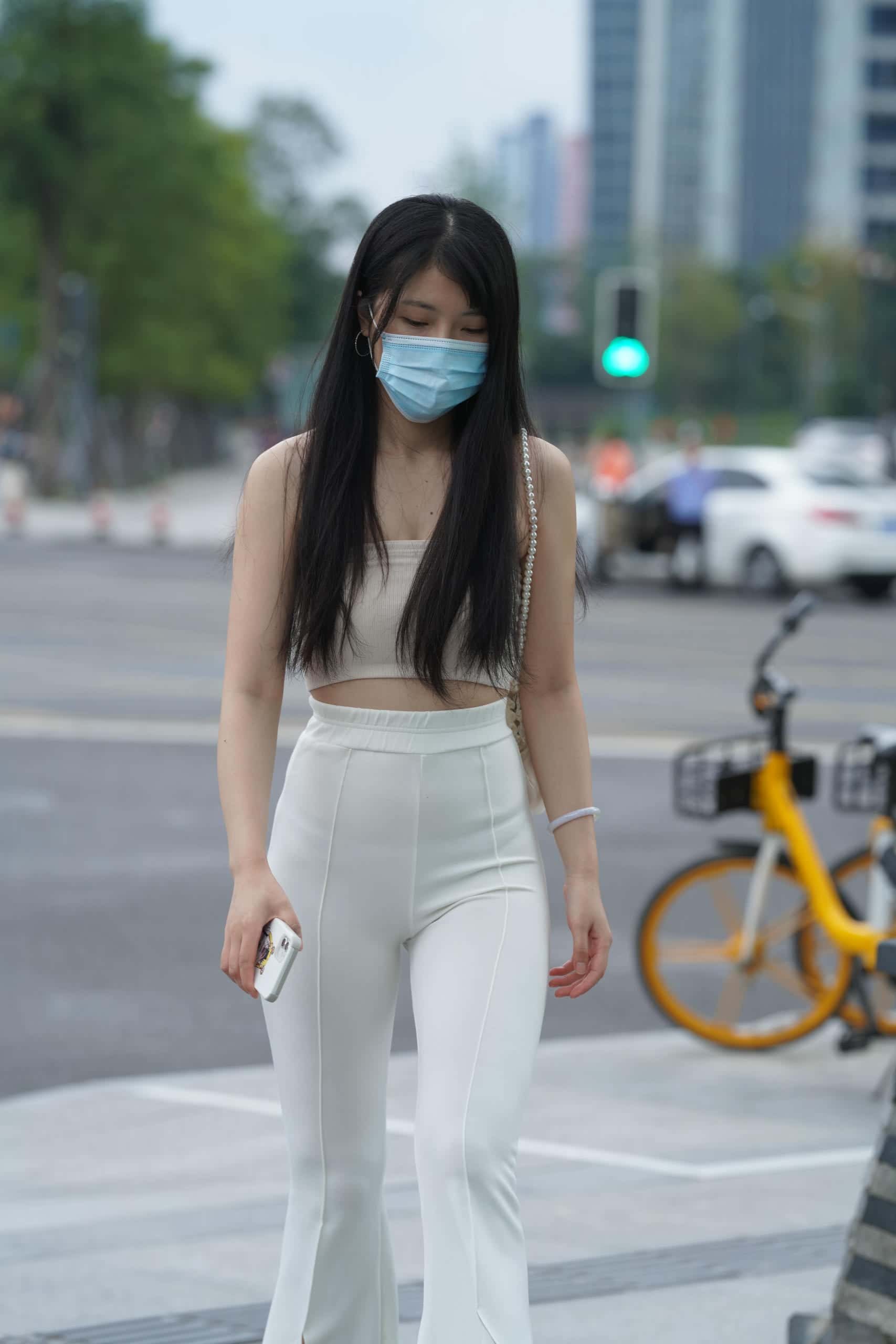 P0351白裤女子资源图片 P0351白裤女子资源图片